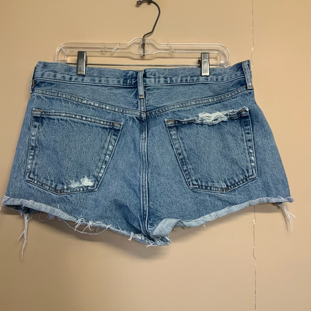 AGOLDE Parker Cut Off Jean Shorts - Picture 6 of 9